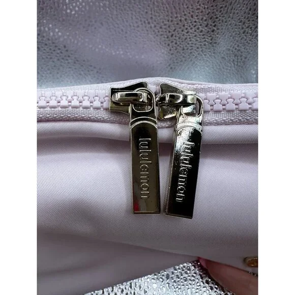 NWT Lululemon Everywhere Belt Bag Large 2L Blissful Pink Sold out on line - Picture 12 of 16